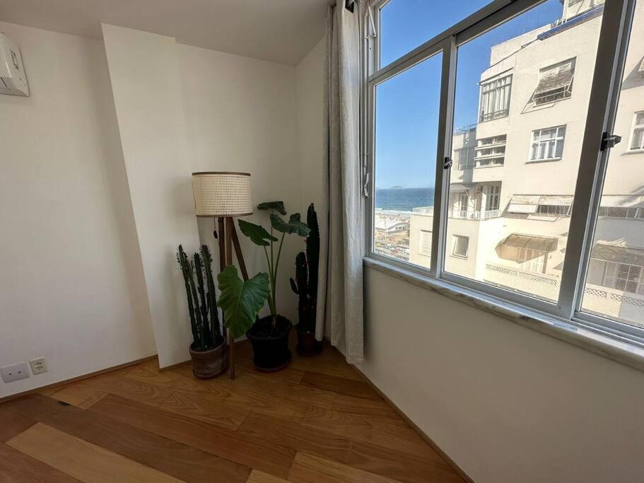 Lindo Apto Copacabana Vista Mar Apartamento *